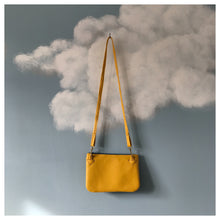 Charger l&#39;image dans la galerie, Pochette Melito jaune moutarde et liège
