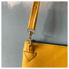 Charger l&#39;image dans la galerie, Pochette Melito jaune moutarde et liège
