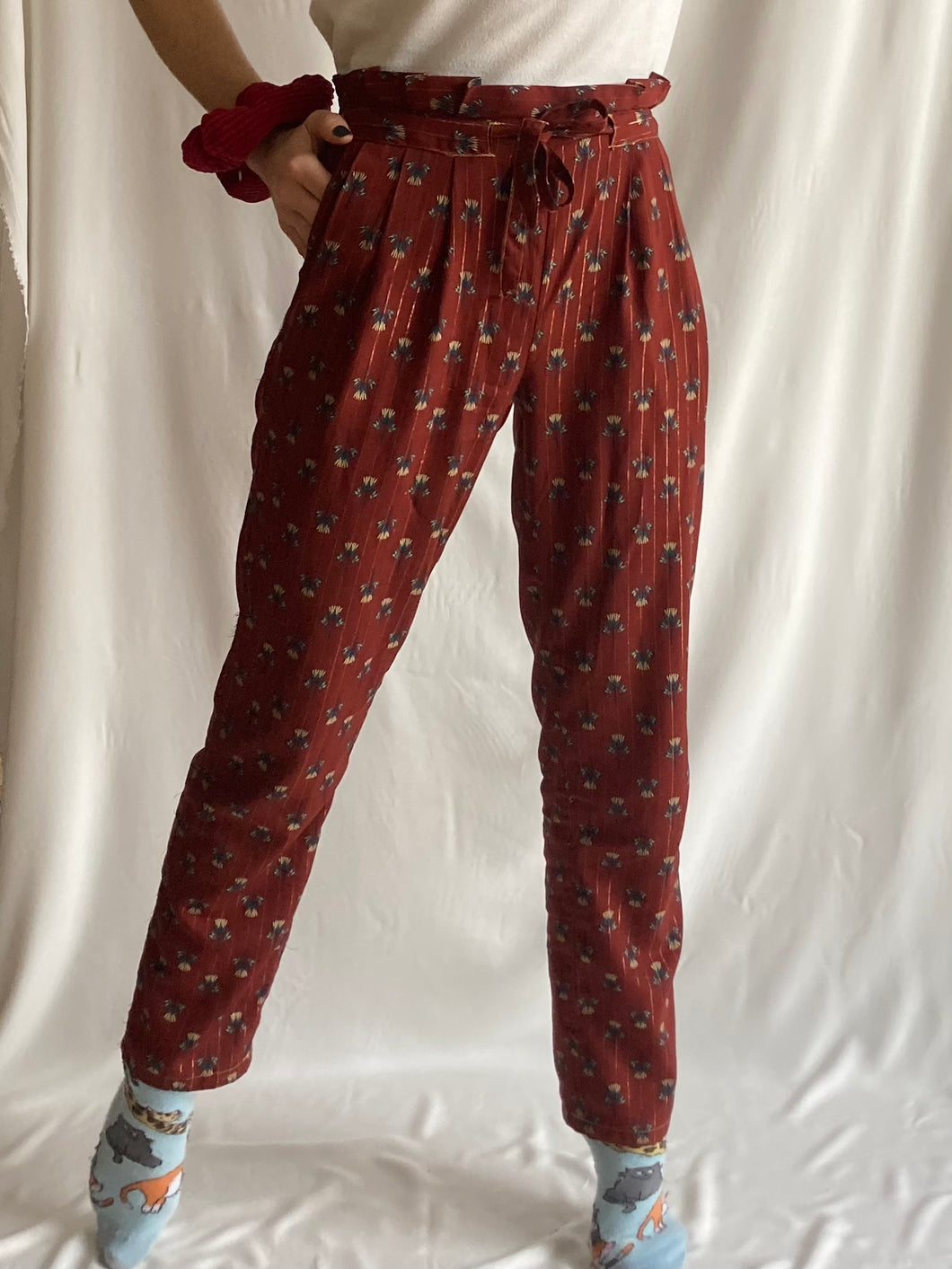 Commande spéciale en modèle unique - pantalon de pyjama en viscose marron et finitions dorées